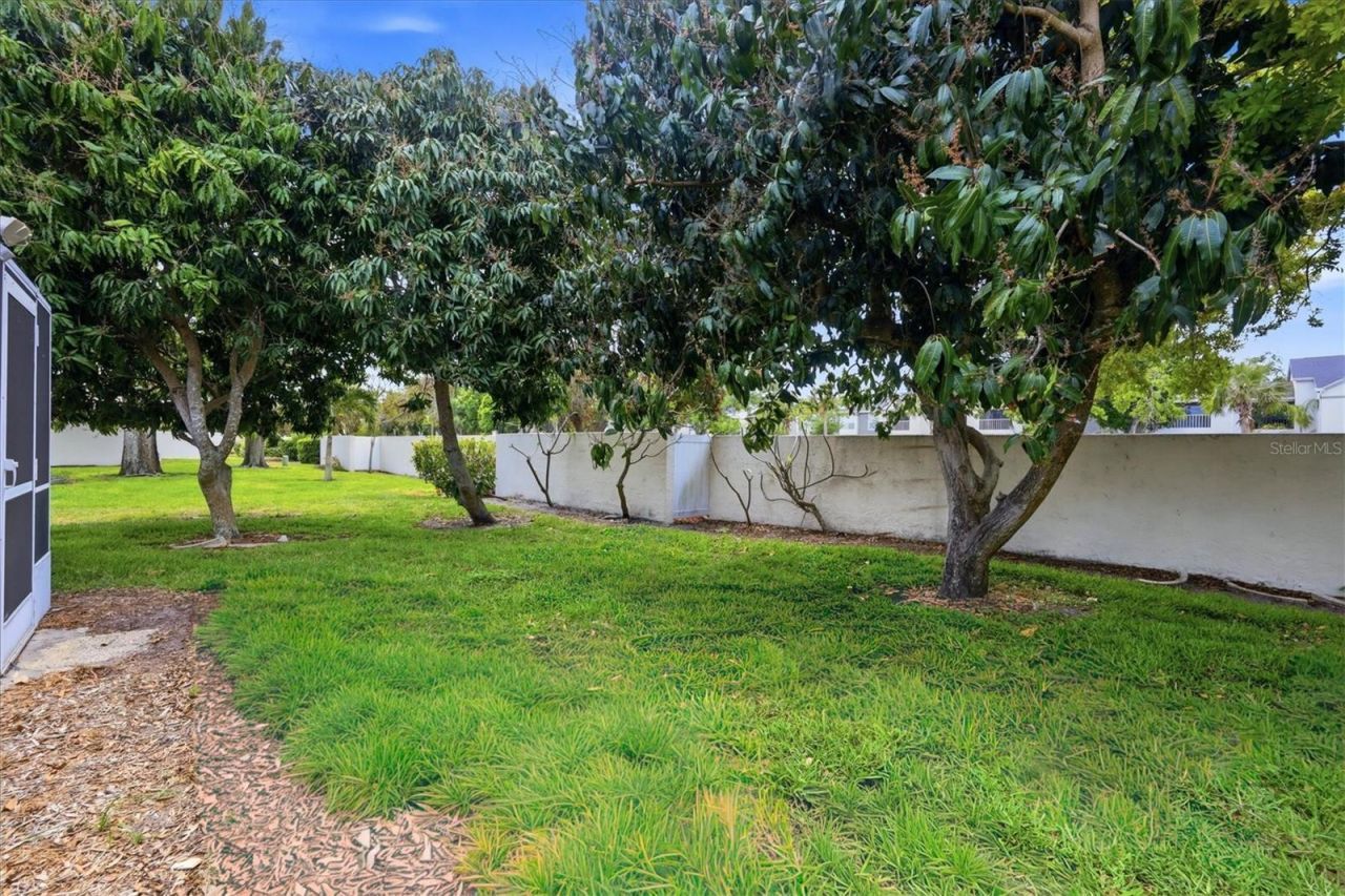 4738 Dundee Drive , Bradenton, FL 34210 Photo