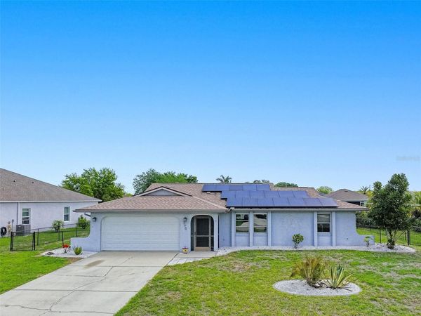 390 TRES LAGOAS STREET , PUNTA GORDA, FL 33983