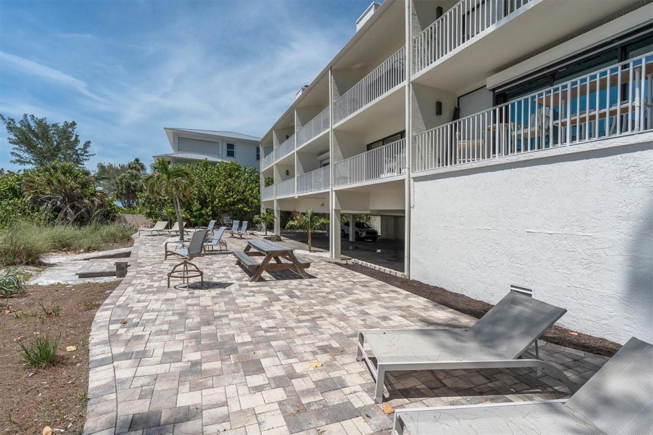 20204 Gulf Boulevard, Unit 3, Indian Shores, FL 33785 Photo