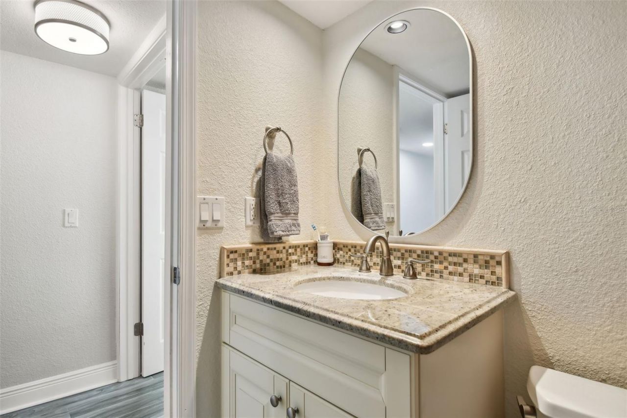 20204 Gulf Boulevard, Unit 3, Indian Shores, FL 33785 Photo