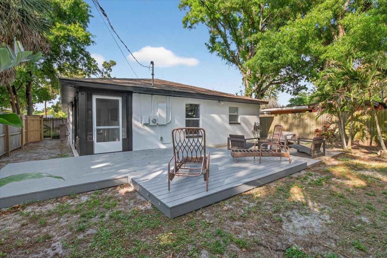 1005 13th Avenue Nw, Largo, FL 33770 Photo