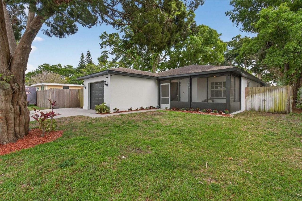 1005 13th Avenue Nw, Largo, FL 33770 Photo