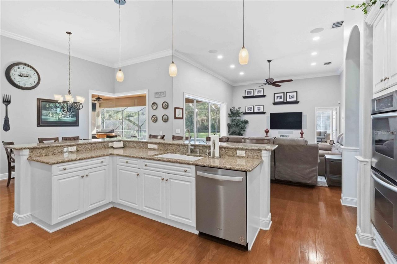 15108 Kestrelglen Way, Lithia, FL 33547 Photo