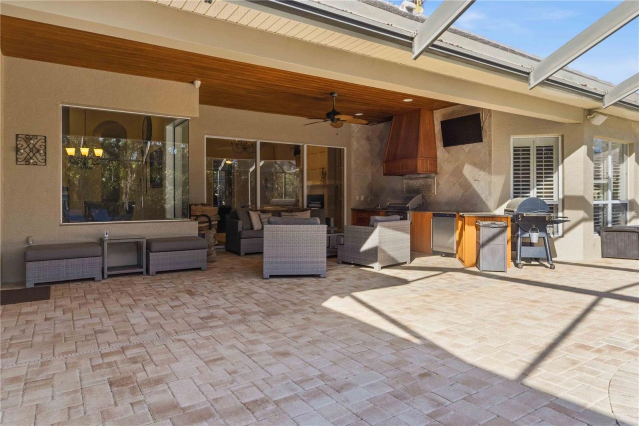 15108 Kestrelglen Way, Lithia, FL 33547 Photo