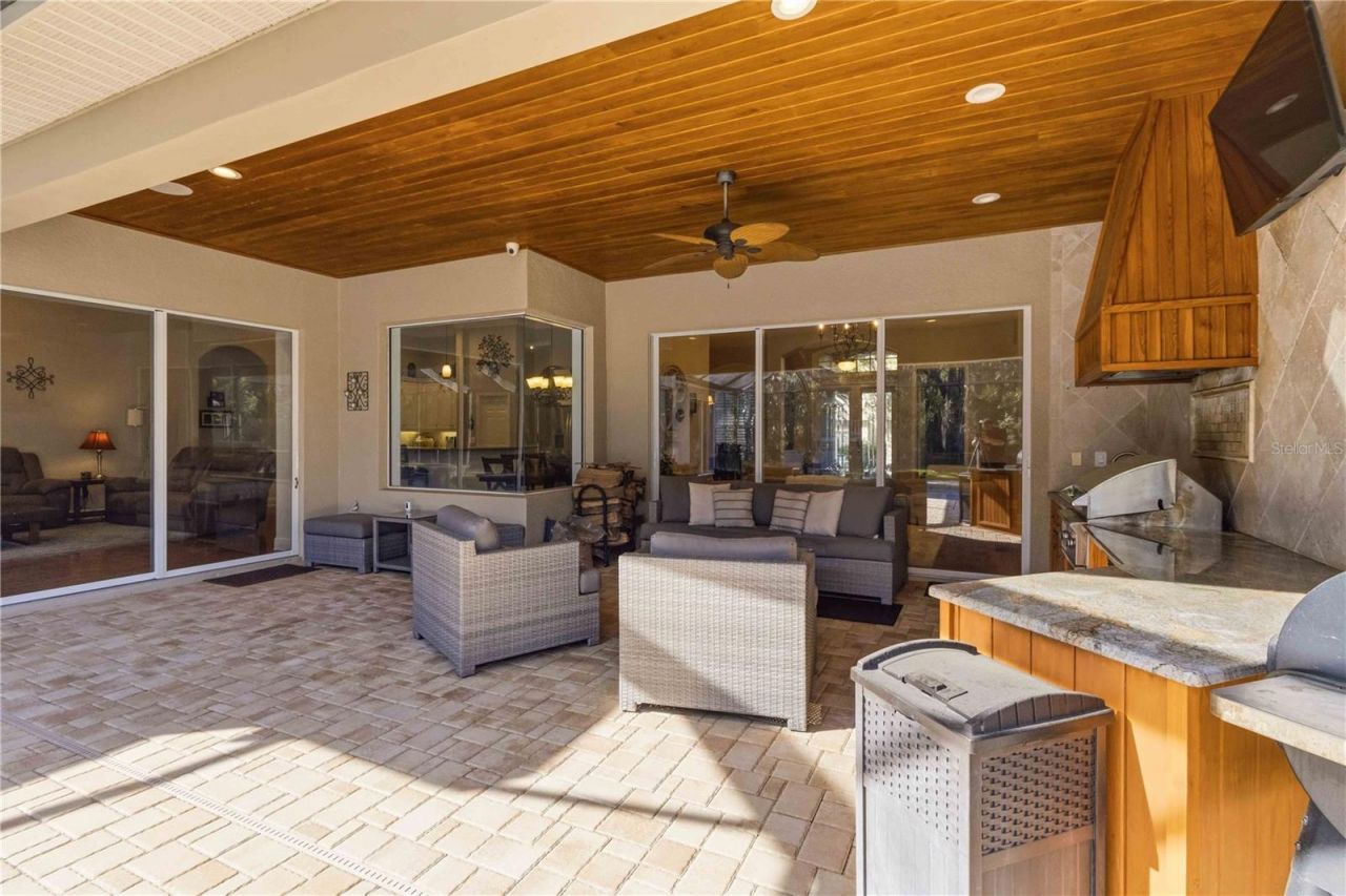 15108 Kestrelglen Way, Lithia, FL 33547 Photo