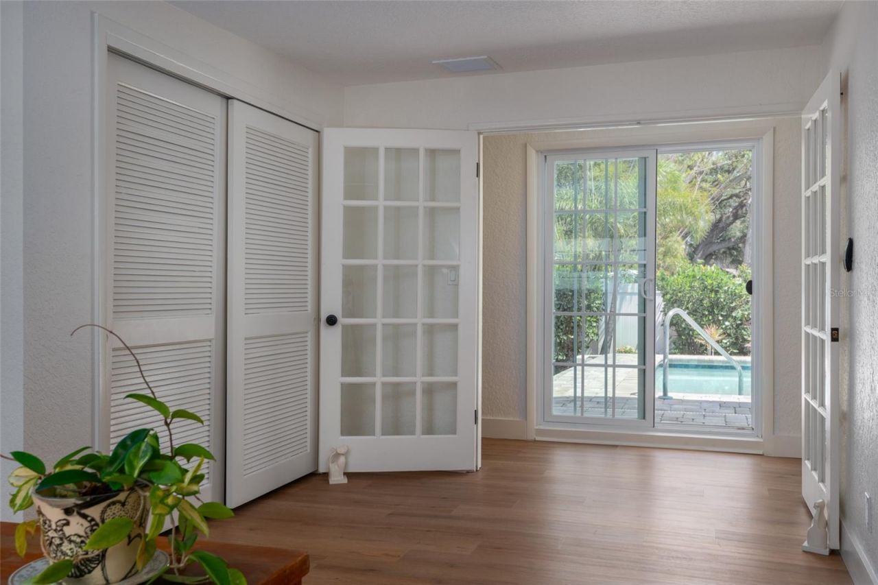 2660 Fairway Avenue S, Saint Petersburg, FL 33712 Photo