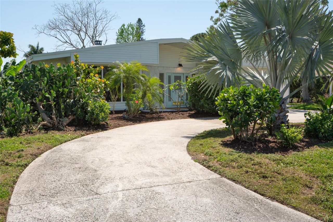 2660 Fairway Avenue S, Saint Petersburg, FL 33712 Photo