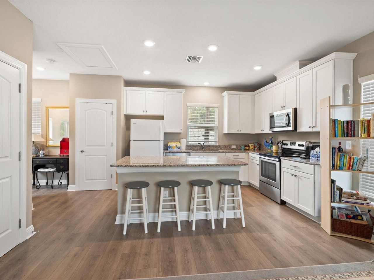 710 36th Avenue N, Saint Petersburg, FL 33704 Photo