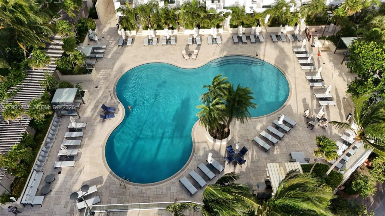 300 S Pointe Dr, Unit 3405, Miami Beach, FL 33139 Photo