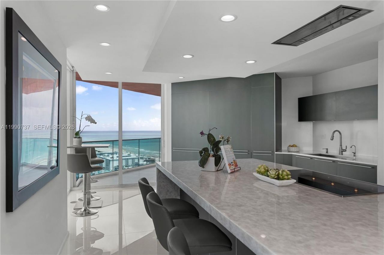 300 S Pointe Dr, Unit 3405, Miami Beach, FL 33139 Photo
