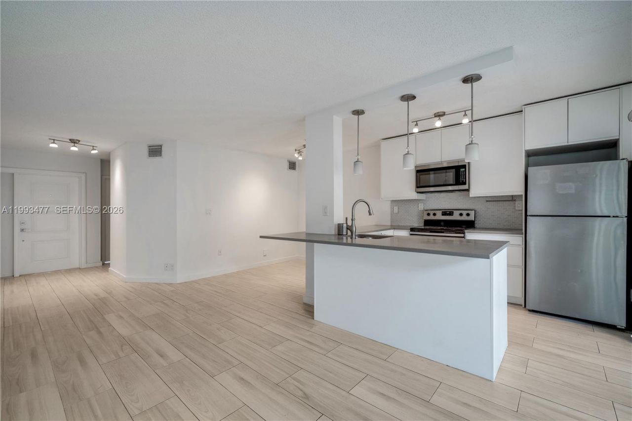 13924 SW 90th Ter, Unit 13924, Miami, FL 33186 Photo