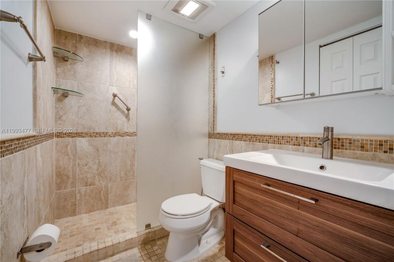 13924 SW 90th Ter, Unit 13924, Miami, FL 33186 Photo
