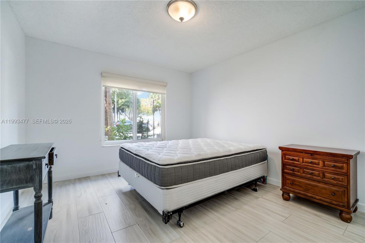 13924 SW 90th Ter, Unit 13924, Miami, FL 33186 Photo