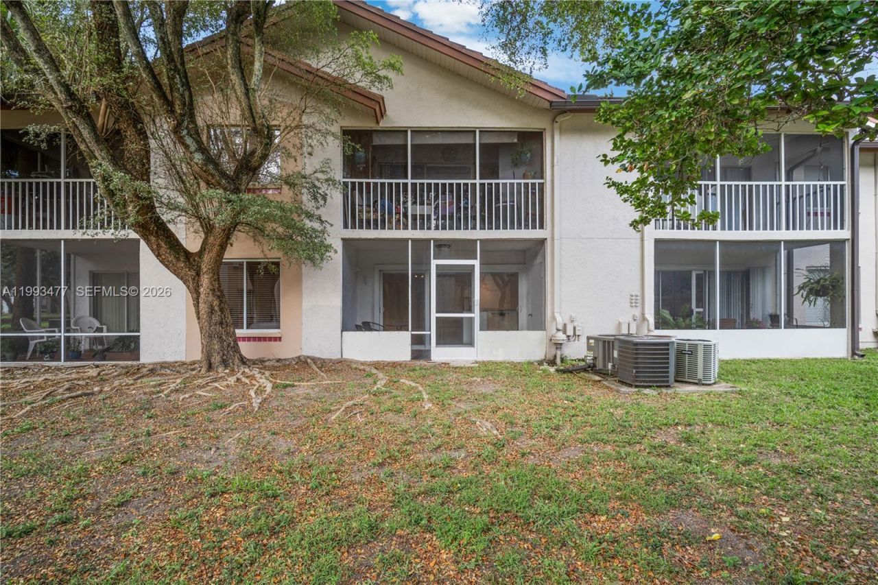 13924 SW 90th Ter, Unit 13924, Miami, FL 33186 Photo