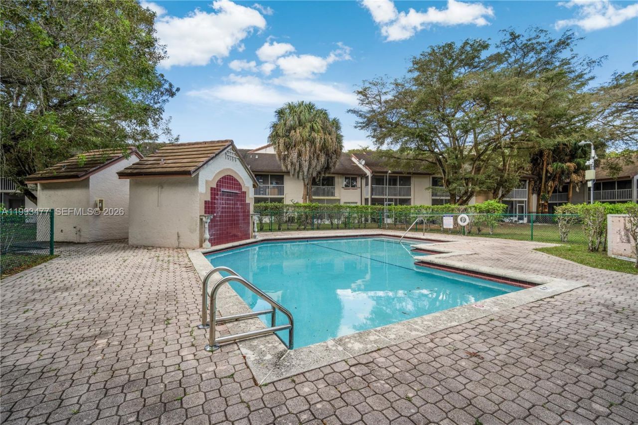 13924 SW 90th Ter, Unit 13924, Miami, FL 33186 Photo