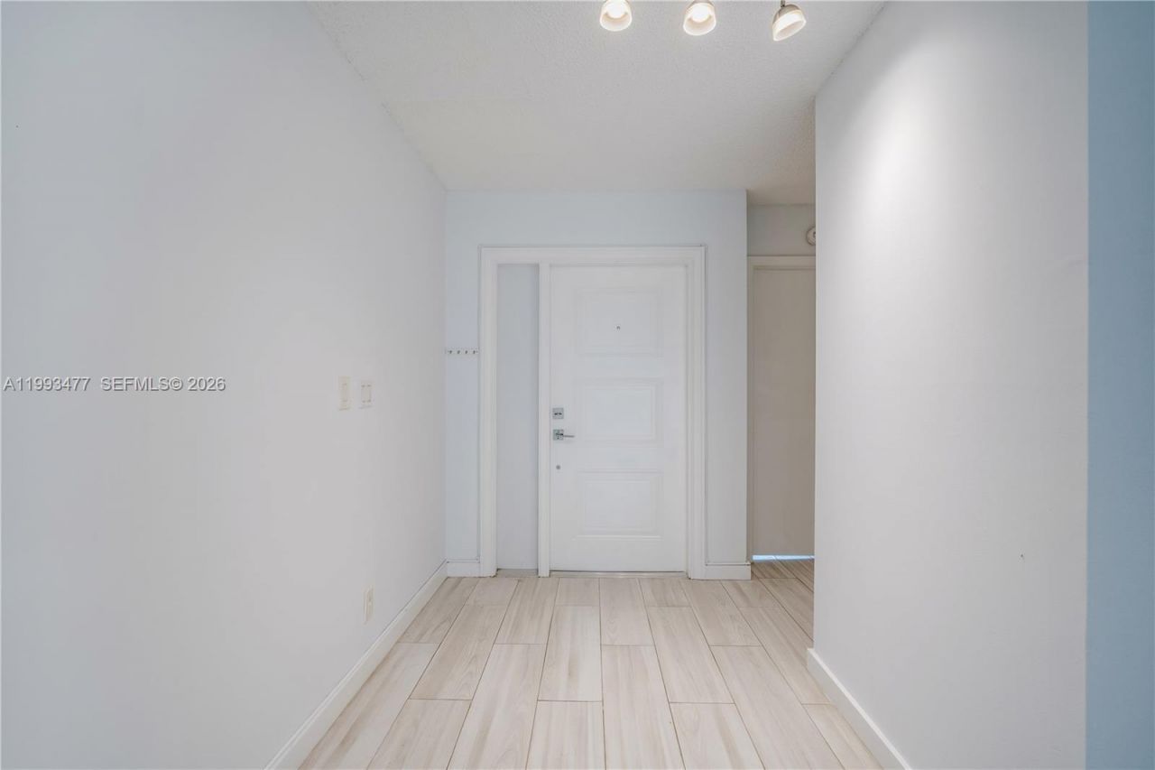13924 SW 90th Ter, Unit 13924, Miami, FL 33186 Photo