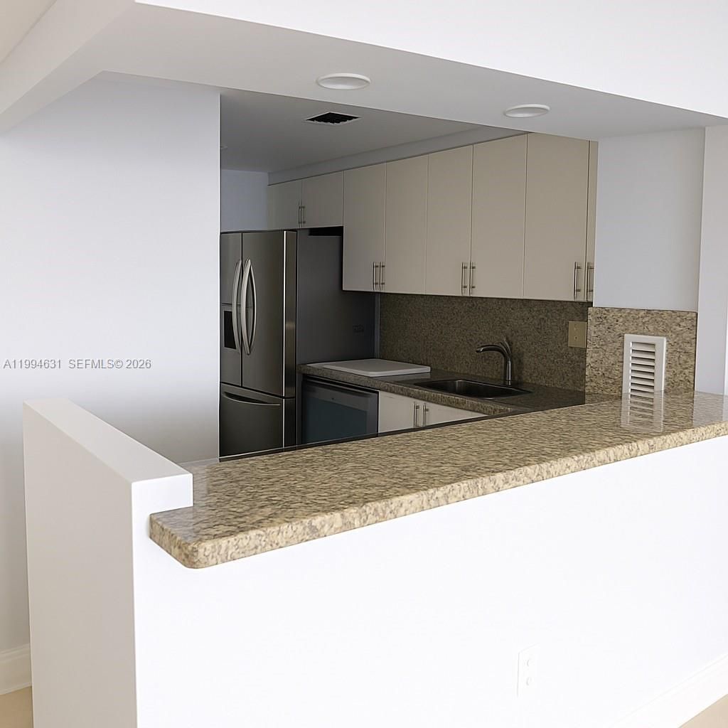 1865 79th St Cswy , Unit 15F, North Bay Village, FL 33141 Photo