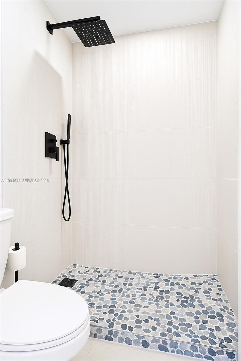 1865 79th St Cswy , Unit 15F, North Bay Village, FL 33141 Photo