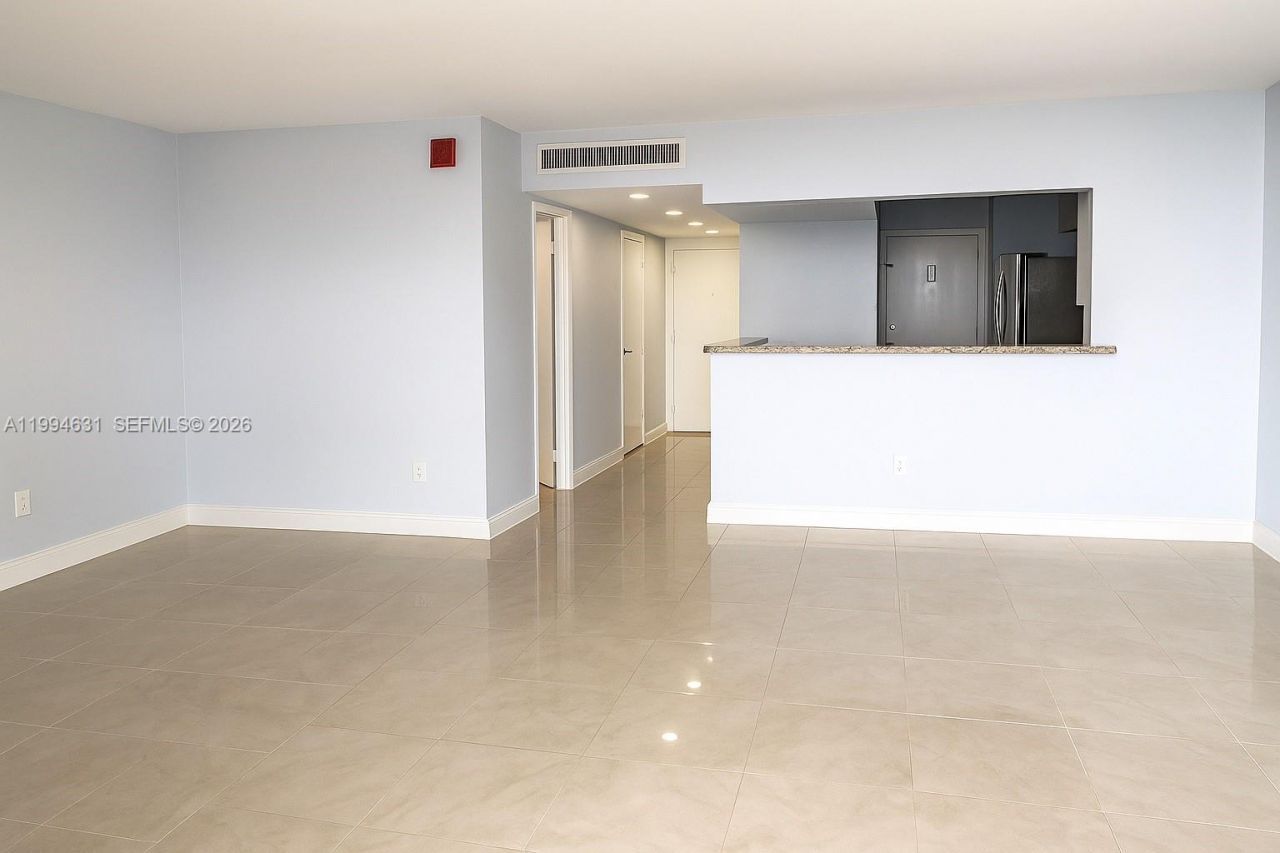 1865 79th St Cswy , Unit 15F, North Bay Village, FL 33141 Photo