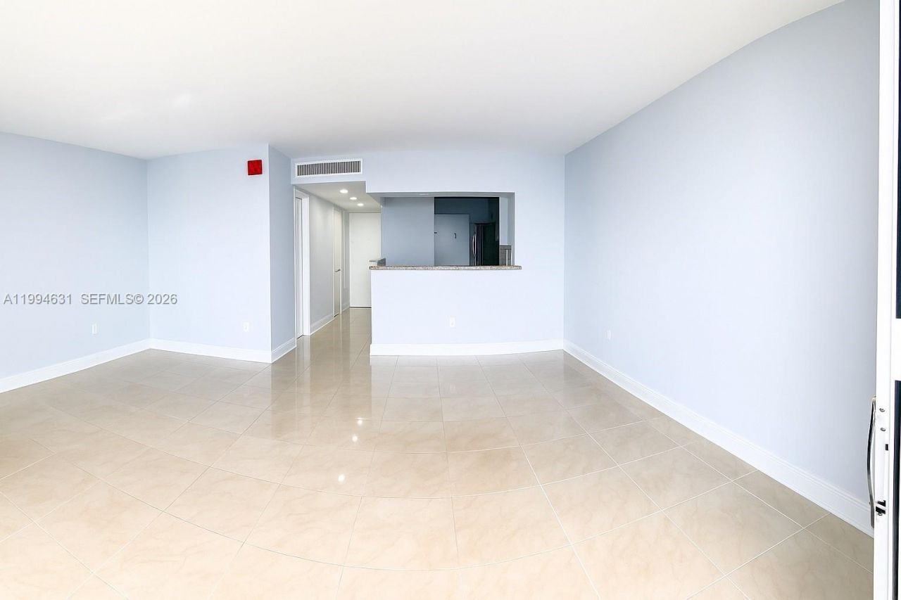 1865 79th St Cswy , Unit 15F, North Bay Village, FL 33141 Photo