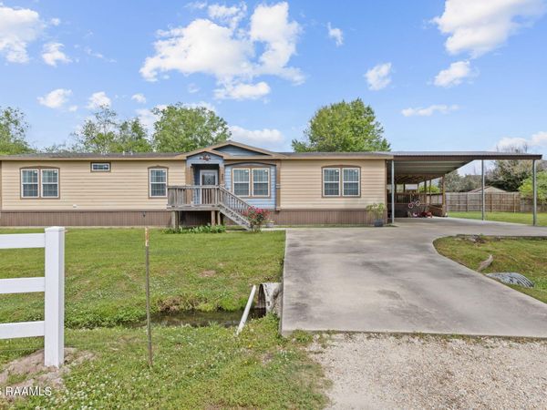 112 Fortune Hill Gardens Lane, Youngsville, LA 70592