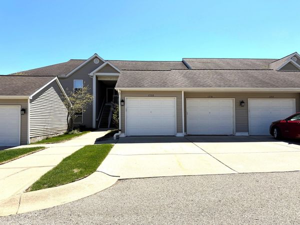 1755 Weatherstone Drive, Ann Arbor, MI 48108