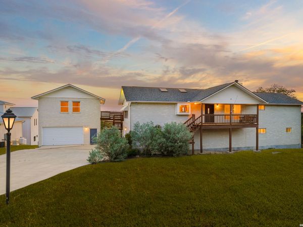 2010 Lakeshore, Canyon Lake, TX 78133