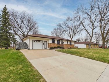 207 Inner Drive, Montgomery, MN 56069