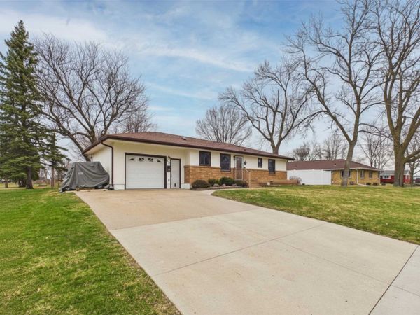 207 Inner Drive, Montgomery, MN 56069