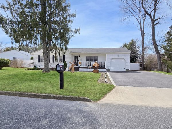 310 Browns Road, Nesconset, NY 11767