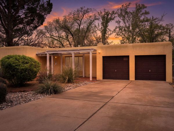 3812 Calle Del Monte NE, Albuquerque, NM 87110