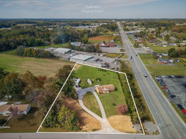 401 Whaley St , Smithville, TN 37166