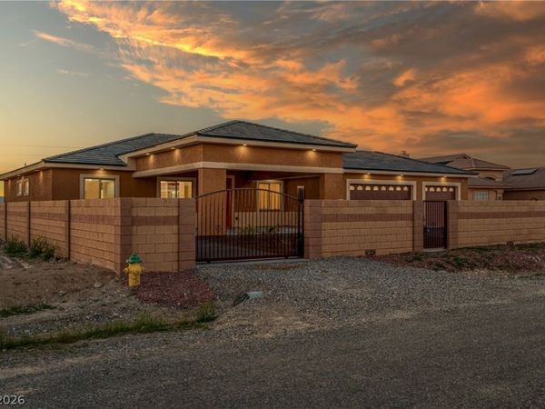 2860 S Mariposa Avenue , Pahrump, NV 89048