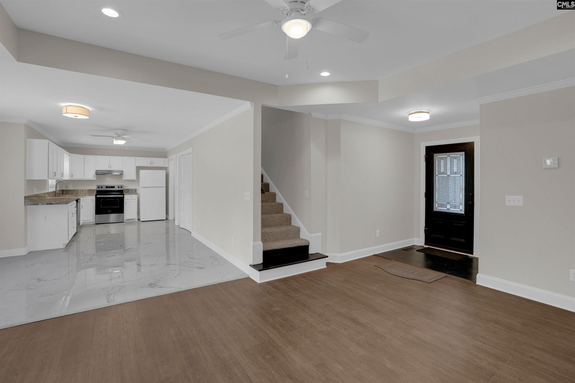 221 Meadow Crest Drive Photo 5