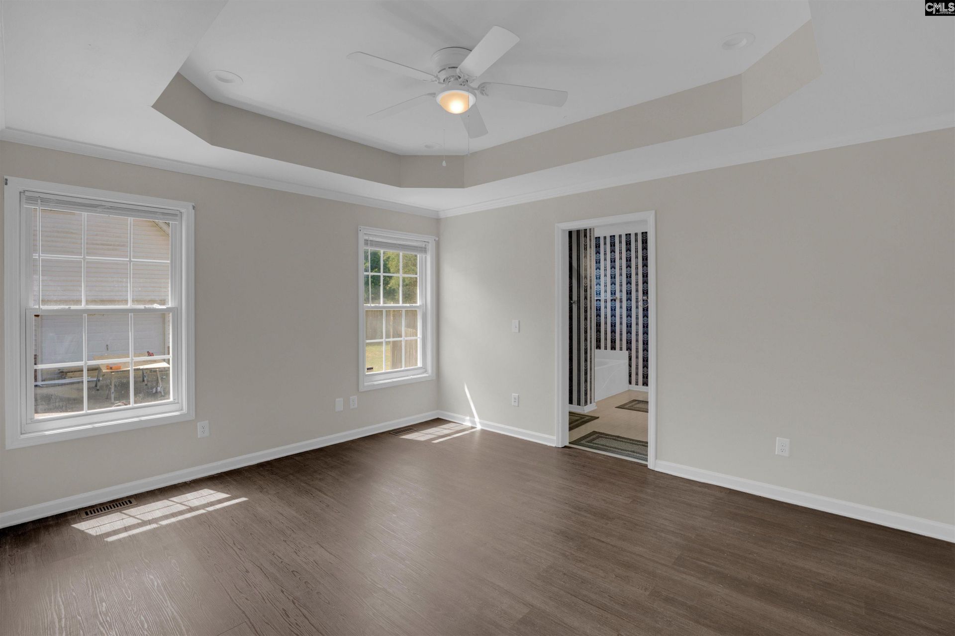 221 Meadow Crest Drive Photo 7