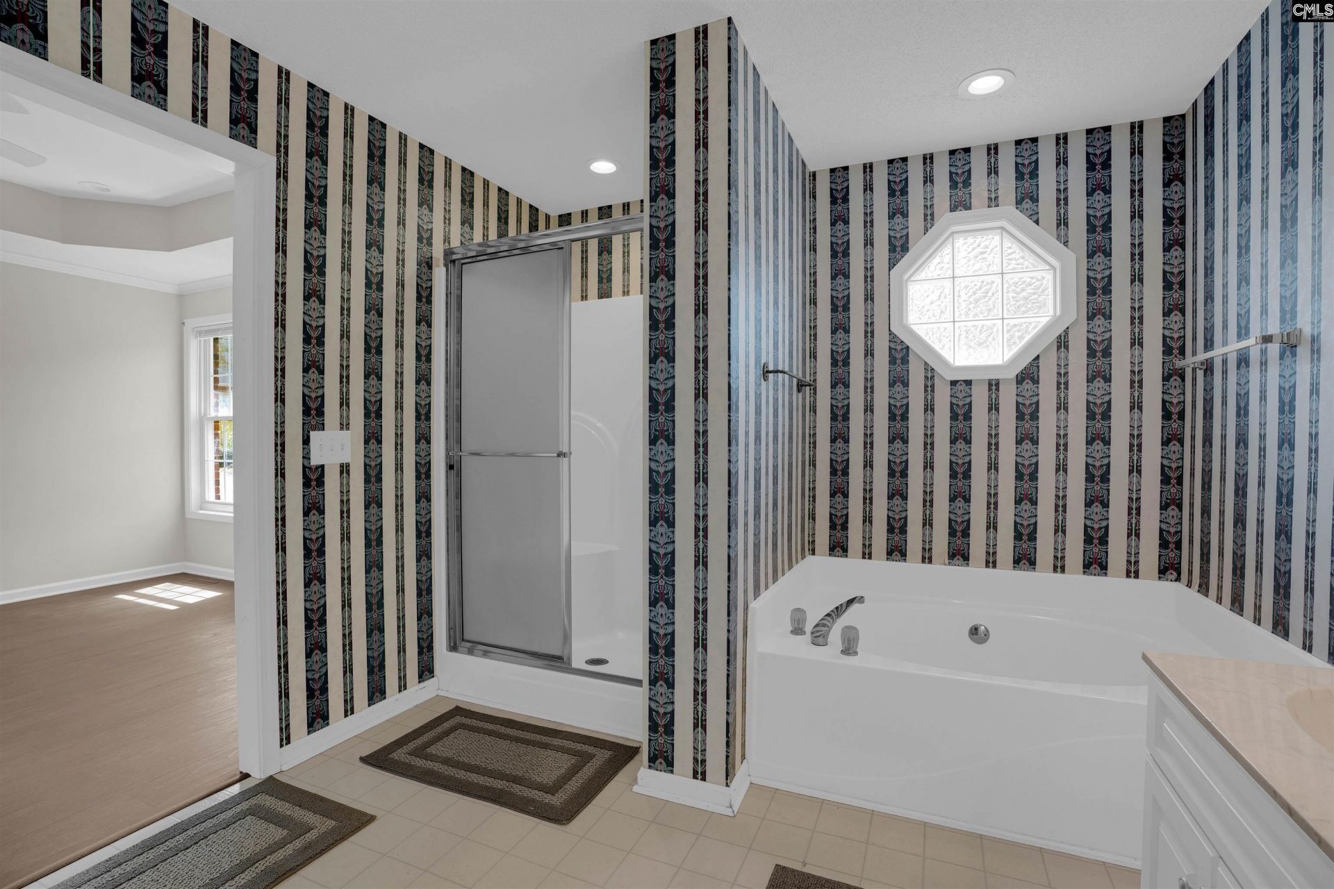 221 Meadow Crest Drive Photo 9