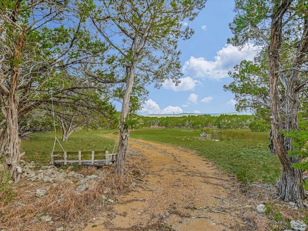 1935 Wayside DR , Wimberley, TX 78676