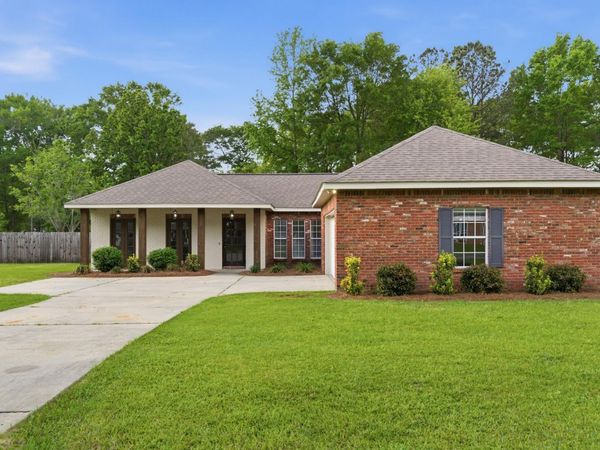 110 Archel St., Petal, MS 39465