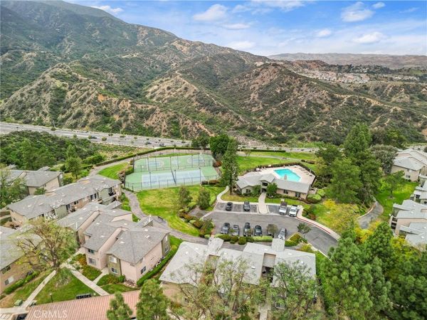 2588 Avenida Del Vista, Unit J202, Corona, CA 92882