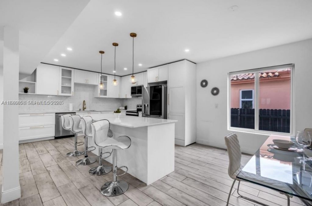 420 NE 90th St , El Portal, FL 33138 Photo