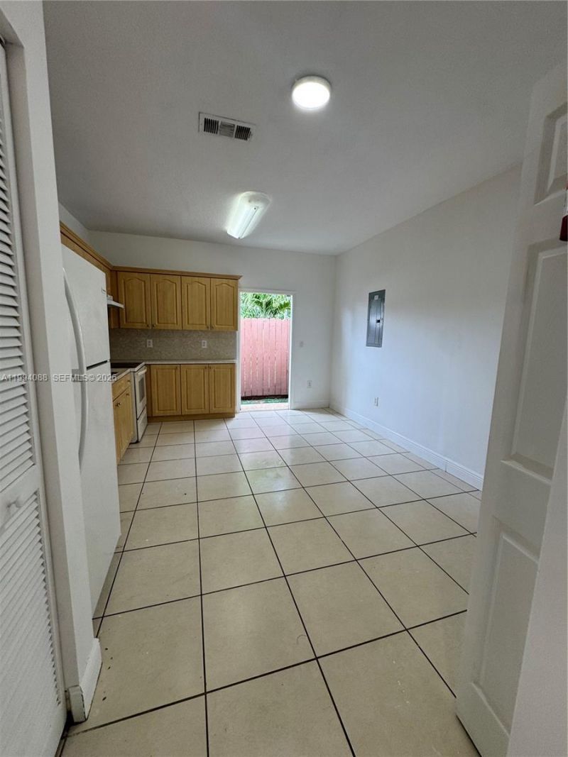 761 NW 24th Ct , Unit 761, Miami, FL 33125 Photo