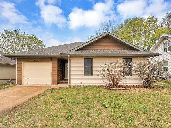 2205 N Prospect Avenue , Springfield, MO 65803