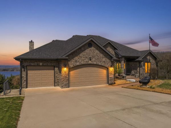 165 Split Rock Drive, Hollister, MO 65672