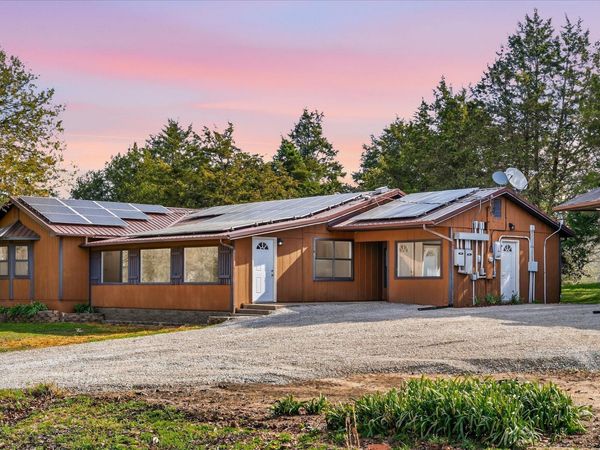 24484 Bearclaw Lane , Golden, MO 65658