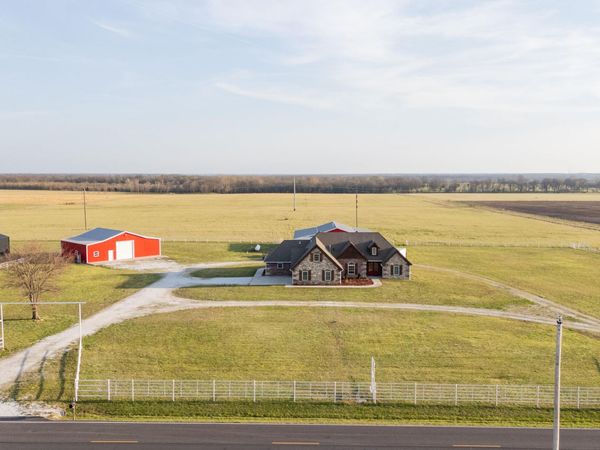 1720 E Fir Road, Carthage, MO 64836