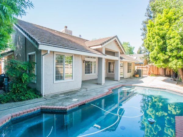 9513 Laguna Lake Way, Elk Grove, CA 95758