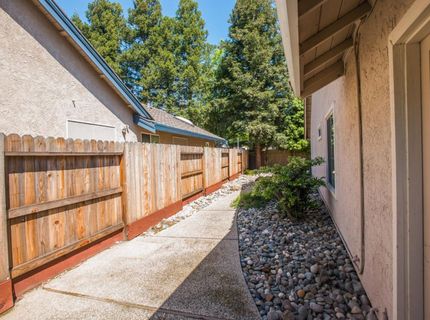 9513 Laguna Lake Way, Elk Grove, CA 95758 Photo