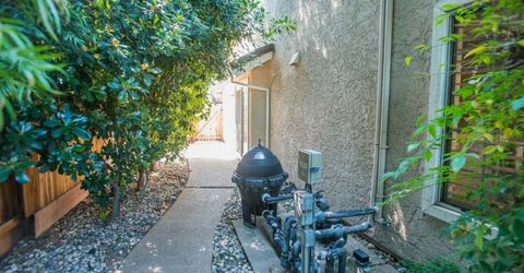 9513 Laguna Lake Way, Elk Grove, CA 95758 Photo