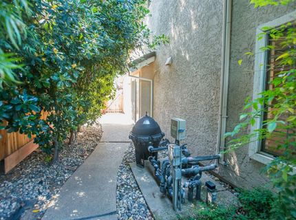 9513 Laguna Lake Way, Elk Grove, CA 95758 Photo