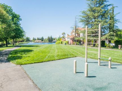 9513 Laguna Lake Way, Elk Grove, CA 95758 Photo